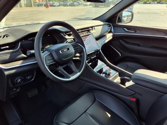 new 2025 Jeep Grand Cherokee car, priced at $47,059