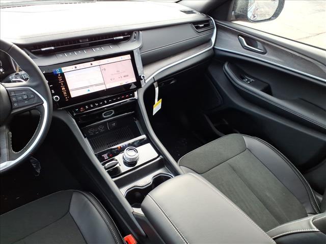 new 2026 Jeep Grand Cherokee car, priced at $47,930