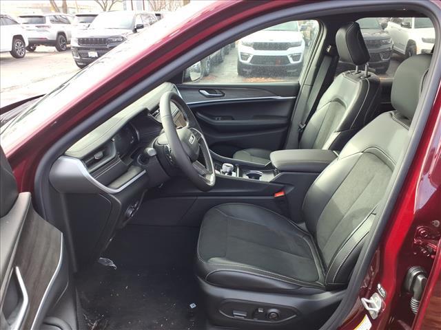 new 2026 Jeep Grand Cherokee car, priced at $47,930