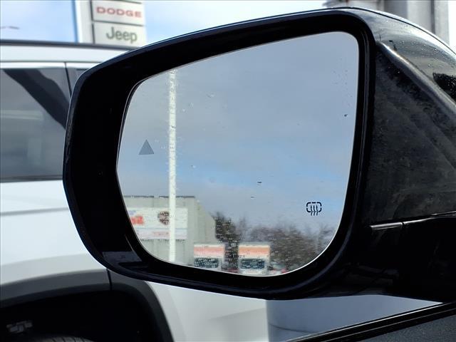 new 2026 Jeep Grand Cherokee car, priced at $47,930