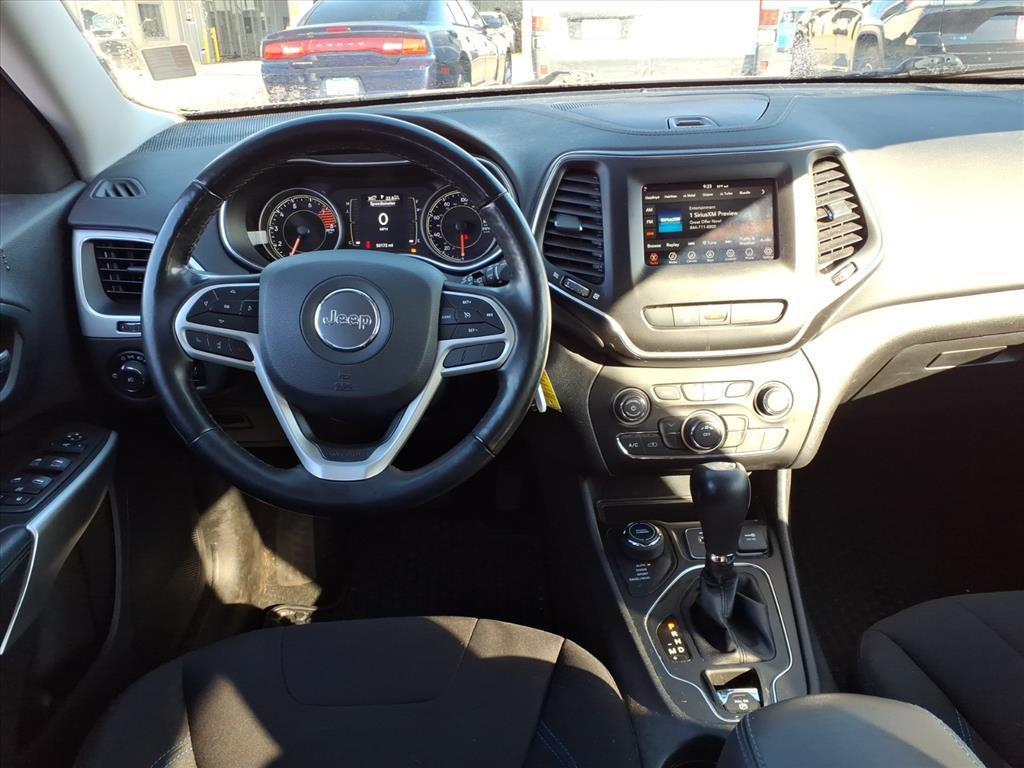 used 2019 Jeep Cherokee car, priced at $15,881