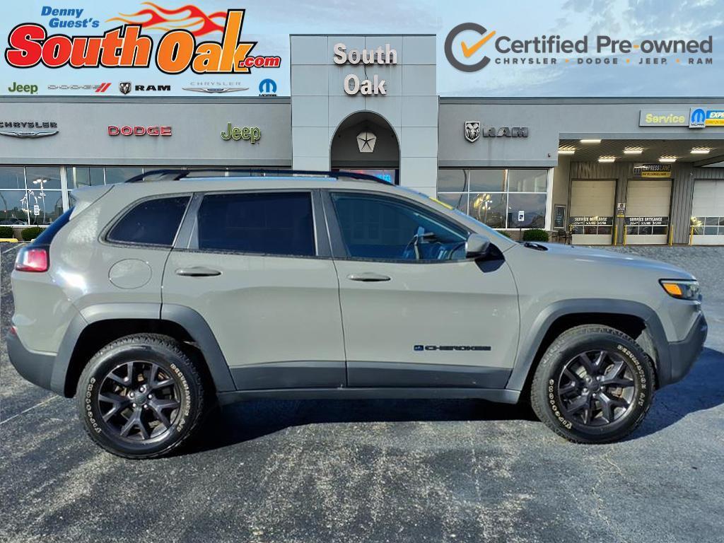 used 2019 Jeep Cherokee car, priced at $15,881