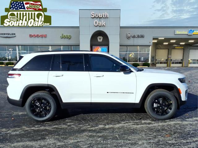 new 2025 Jeep Grand Cherokee car, priced at $39,215