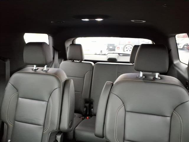 used 2023 Chevrolet Traverse car, priced at $27,881