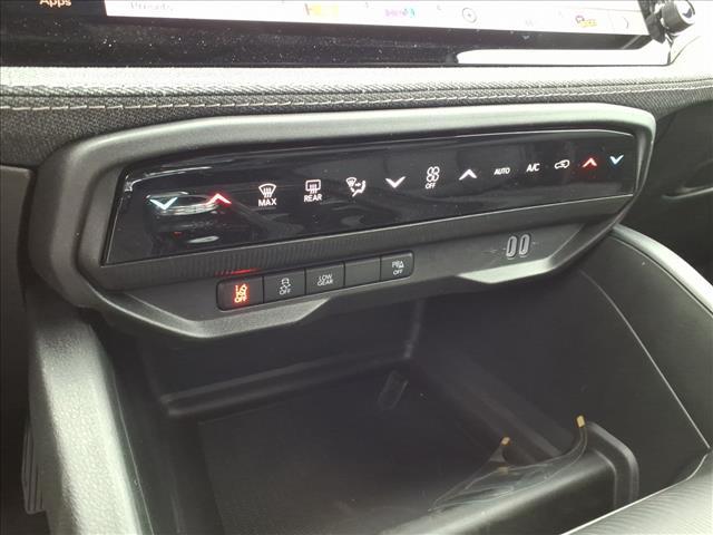 new 2026 Jeep Cherokee car, priced at $37,995