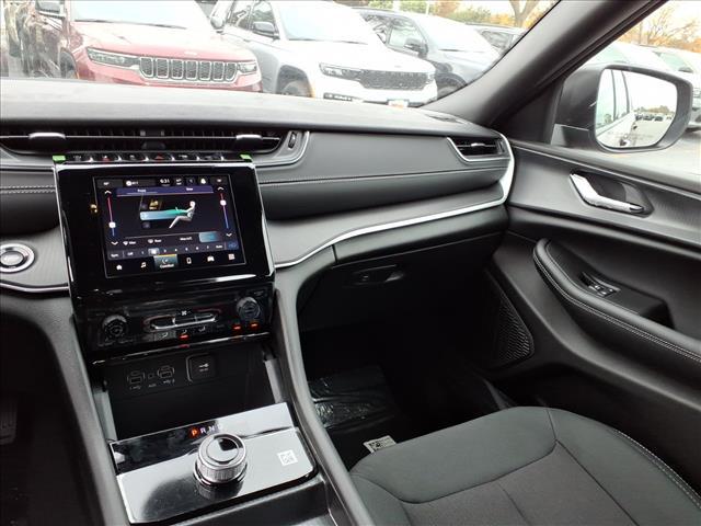 new 2025 Jeep Grand Cherokee L car, priced at $37,081