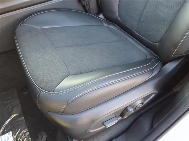 new 2025 Jeep Grand Cherokee L car, priced at $40,915