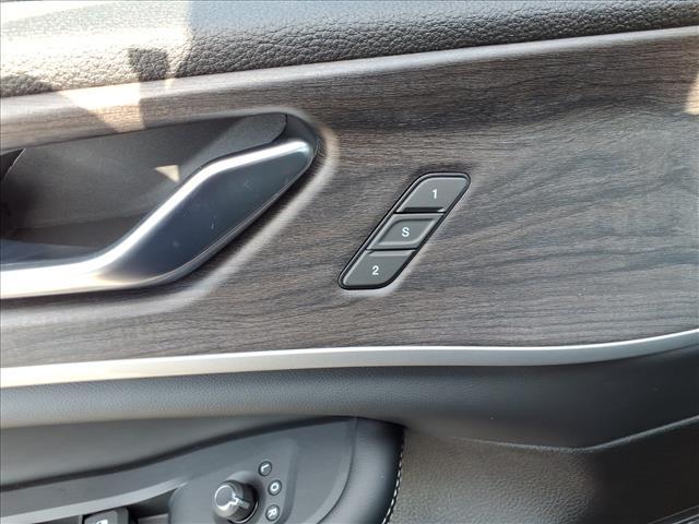 new 2025 Jeep Grand Cherokee car, priced at $47,462