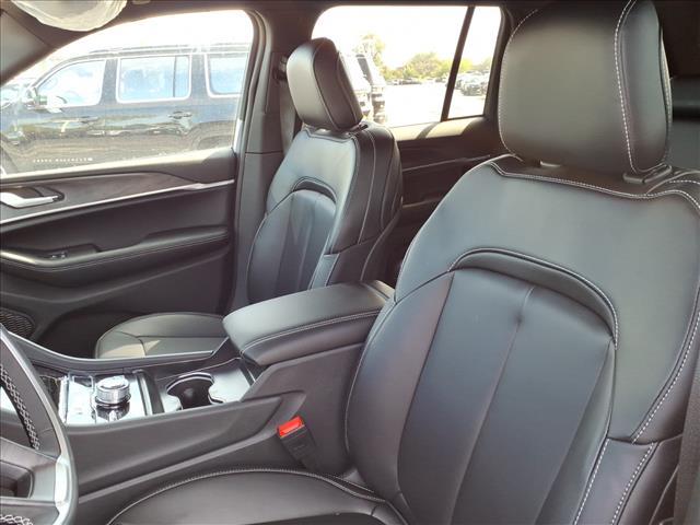 new 2025 Jeep Grand Cherokee car, priced at $47,462