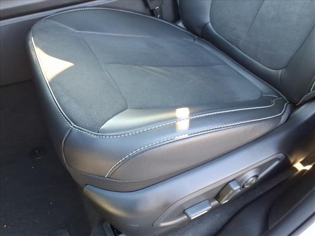 new 2025 Jeep Grand Cherokee car, priced at $39,215