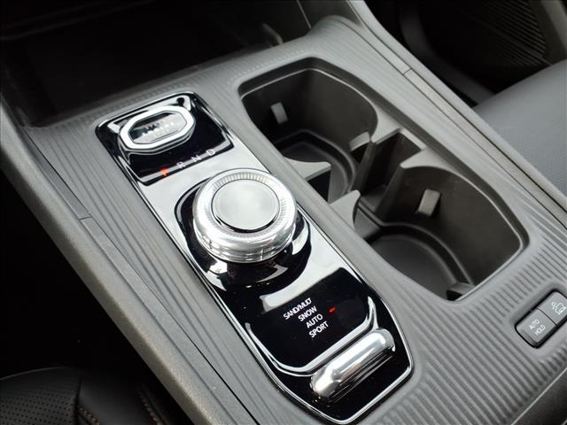 new 2026 Jeep Cherokee car, priced at $41,691