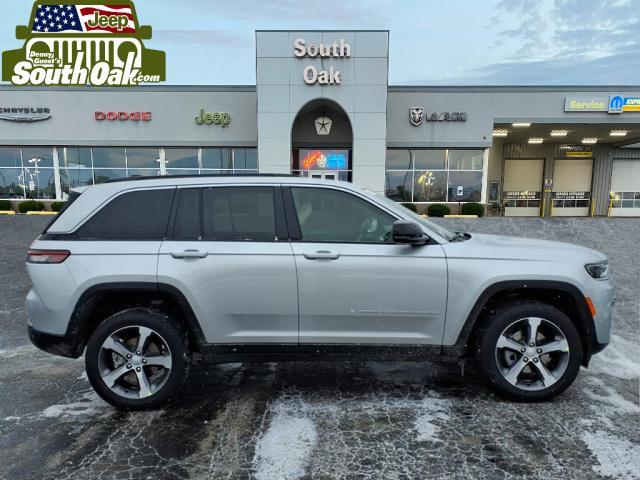 new 2026 Jeep Grand Cherokee car, priced at $45,154
