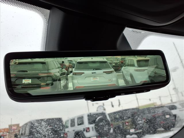 new 2026 Jeep Grand Cherokee car, priced at $45,154