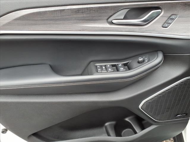 used 2023 Jeep Grand Cherokee car, priced at $30,581