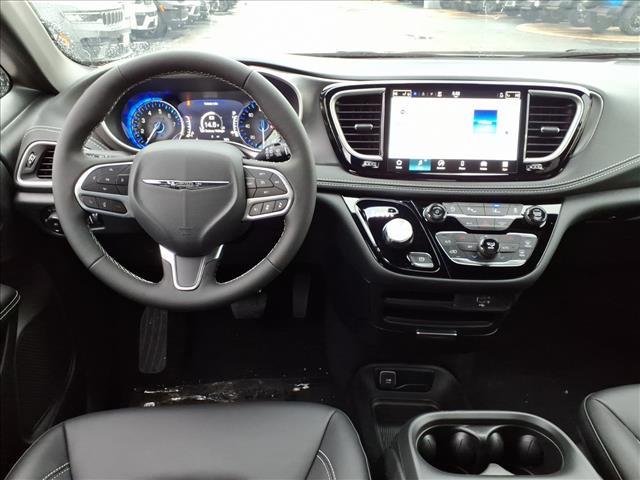 new 2026 Chrysler Pacifica car, priced at $39,938