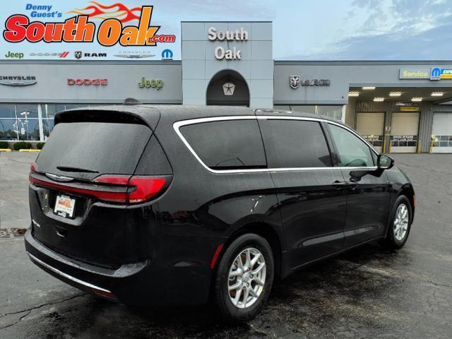 new 2026 Chrysler Pacifica car, priced at $39,938