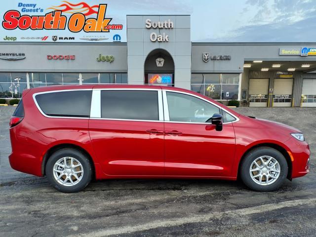 new 2026 Chrysler Pacifica car, priced at $39,934