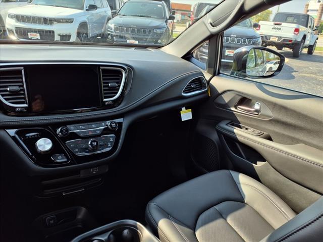 new 2026 Chrysler Pacifica car, priced at $40,190