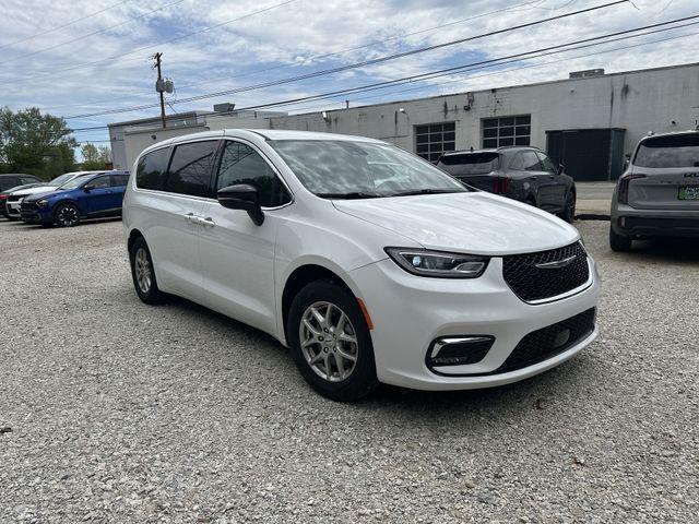 used 2024 Chrysler Pacifica car, priced at $25,341