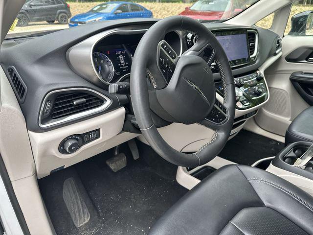 used 2024 Chrysler Pacifica car, priced at $25,341