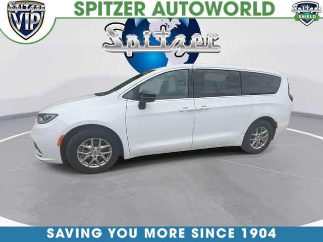 used 2024 Chrysler Pacifica car, priced at $25,341