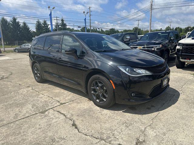 used 2018 Chrysler Pacifica car