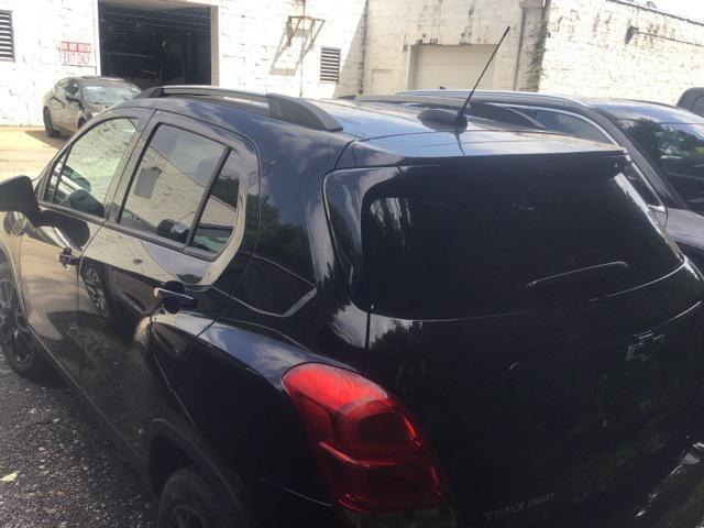 2022 Mosaic Black Metallic Chevrolet Trax