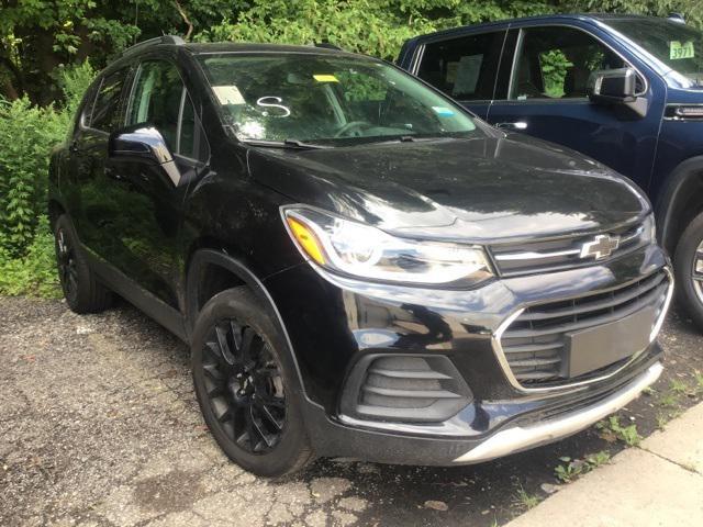 2022 Mosaic Black Metallic Chevrolet Trax