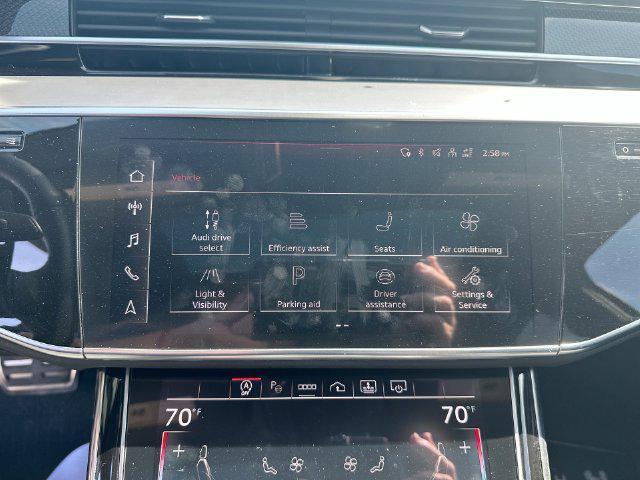 Audi S8 view 16
