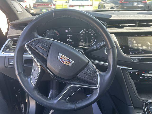 used 2023 Cadillac XT5 car, priced at $32,327