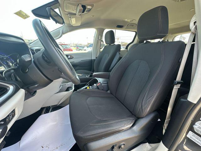 used 2017 Chrysler Pacifica car, priced at $12,554