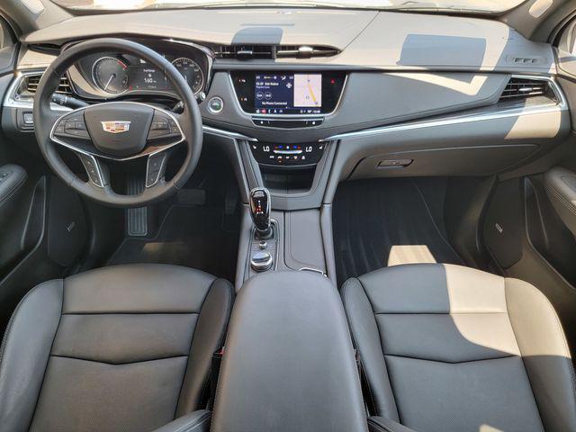 used 2025 Cadillac XT5 car, priced at $37,706
