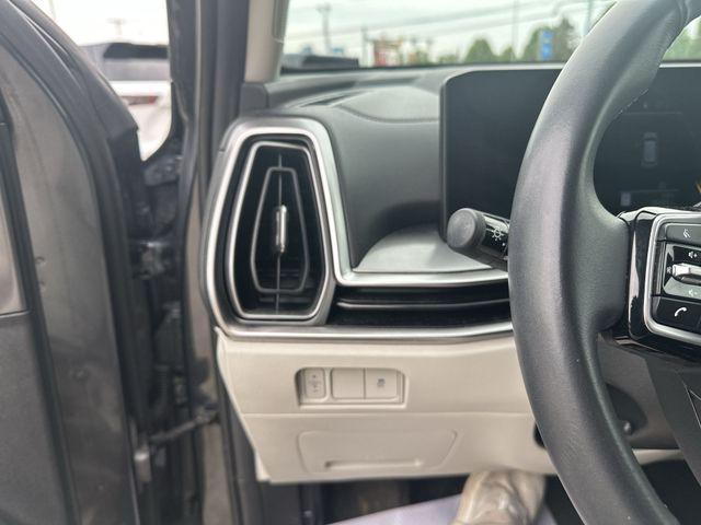 used 2025 Kia Sorento car, priced at $30,161