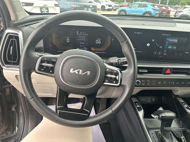 used 2025 Kia Sorento car, priced at $30,161