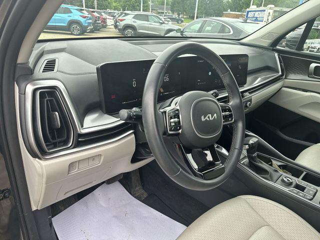 used 2025 Kia Sorento car, priced at $30,161