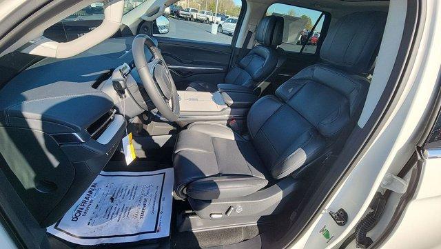 new 2025 Lincoln Navigator car, priced at $91,499