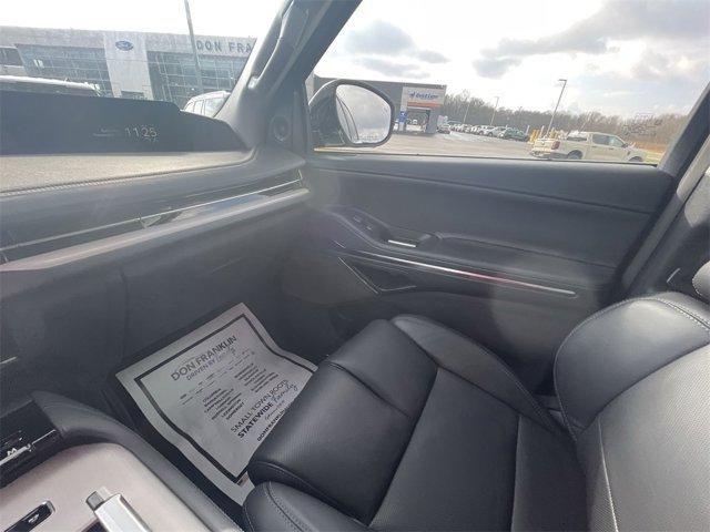 new 2025 Lincoln Navigator car, priced at $94,799