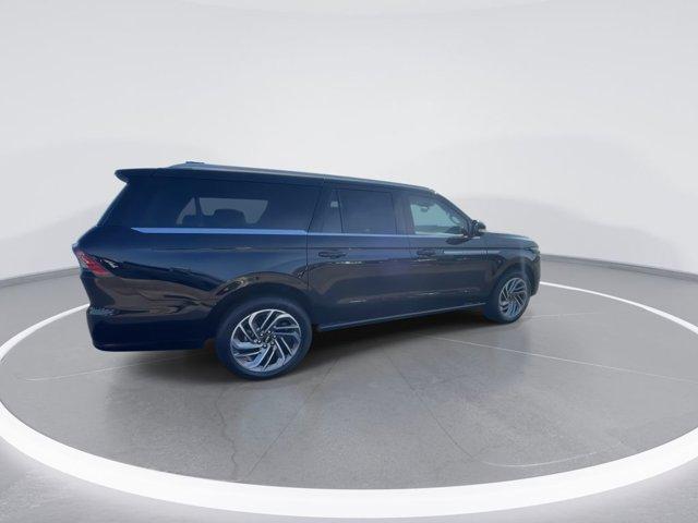 new 2026 Lincoln Navigator L car, priced at $106,999
