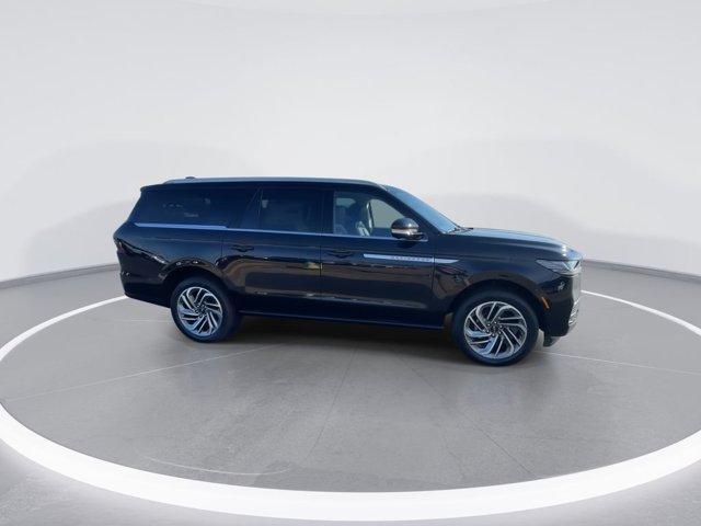 new 2026 Lincoln Navigator L car, priced at $106,999