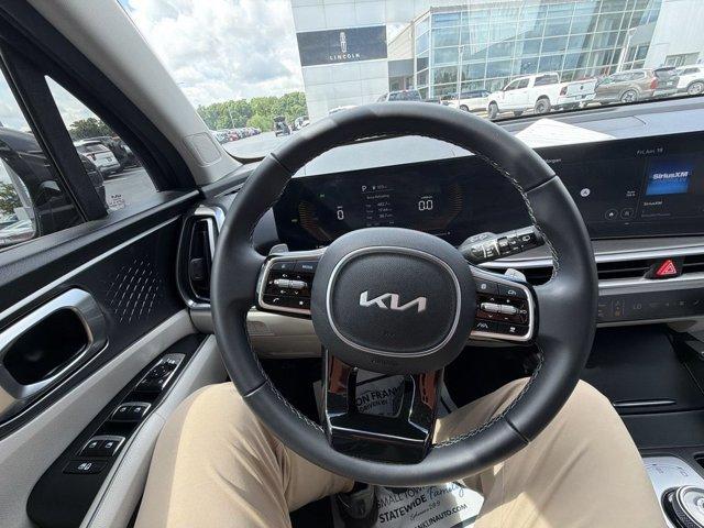 used 2025 Kia Sorento Hybrid car, priced at $35,588