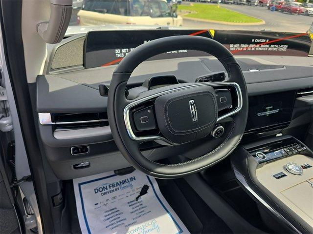 new 2025 Lincoln Navigator L car, priced at $99,999