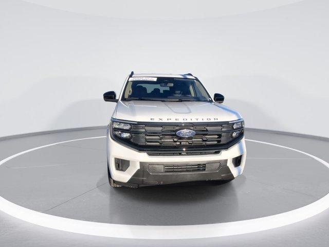 used 2025 Ford Expedition car, priced at $57,588