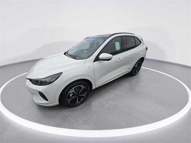 new 2026 Ford Escape car, priced at $39,999