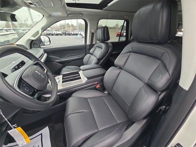 new 2025 Lincoln Navigator car, priced at $94,999