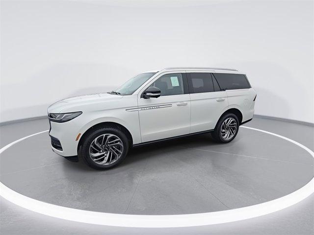 new 2025 Lincoln Navigator car, priced at $94,999