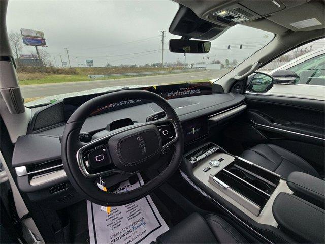new 2025 Lincoln Navigator car, priced at $94,999