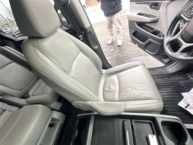 used 2021 Honda Odyssey car, priced at $25,900