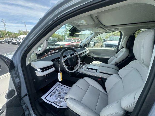 new 2026 Lincoln Navigator car, priced at $100,783