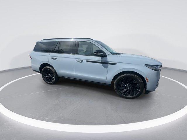 new 2026 Lincoln Navigator car, priced at $100,783