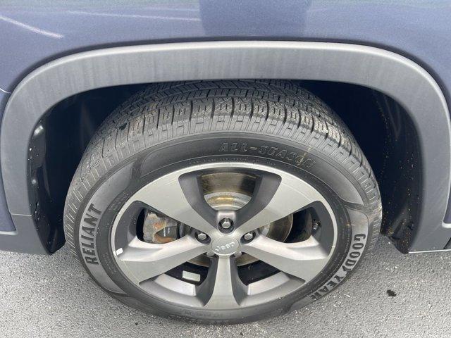 used 2020 Jeep Cherokee car, priced at $14,588